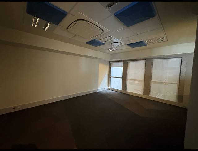 383.50M² OFFICE TO LET IN FORESHORE
